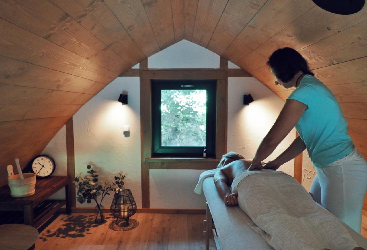 Sen I Wino, Domki Na Winnicy Ze Strefa Spa Zywiec Exterior photo